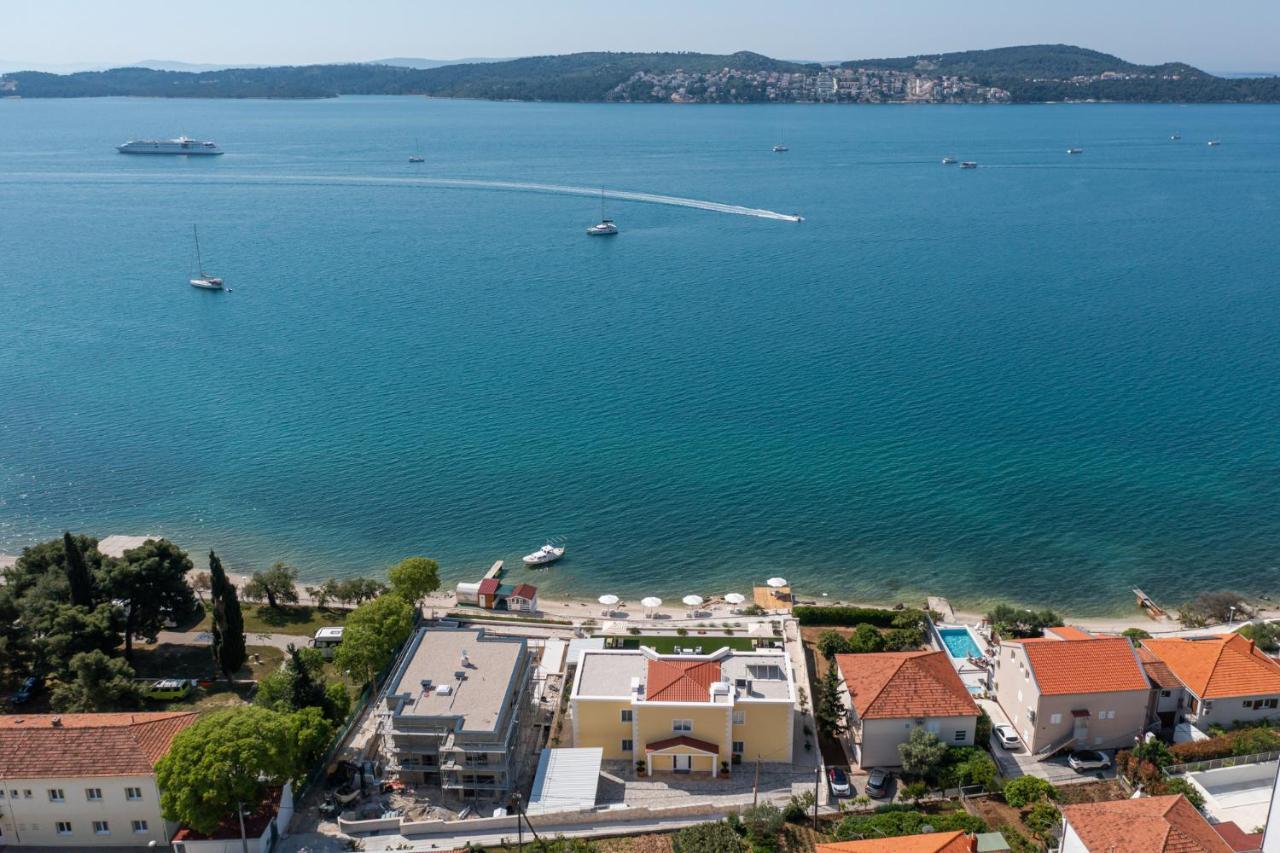 Villa Bella Vista Am Meer Трогир Екстериор снимка